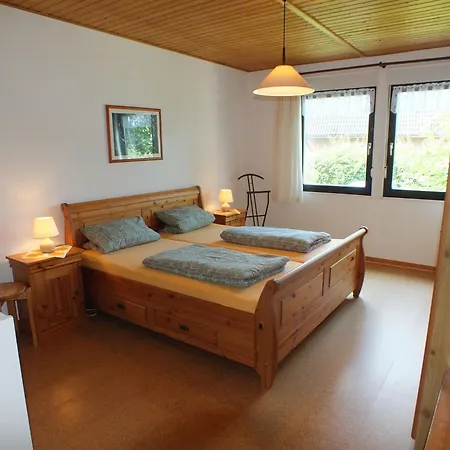 Lange Erdgeschoss Daire *